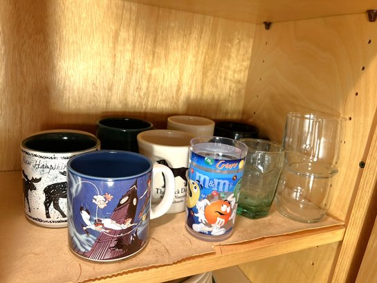 K/ 12pcs - Assorted Mugs And Glassware: Disney, Nantucket, Black Dog Etc