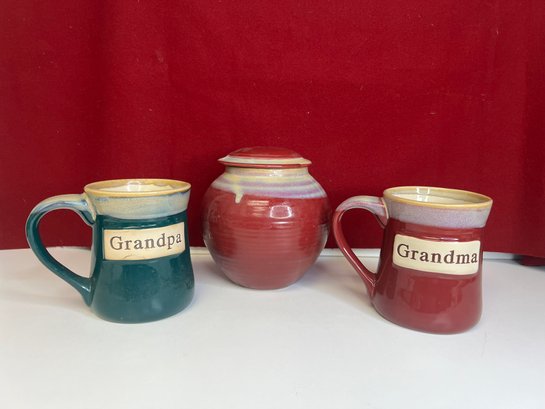 E/ 3pcs - Tumbleweed Pottery: Grandma And Grandpa Mugs, Red Pottery Jar With Cover