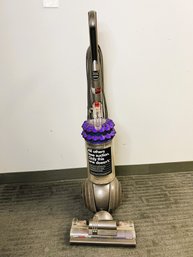C/ Dyson Cinetic Big Ball Upright Vacuum