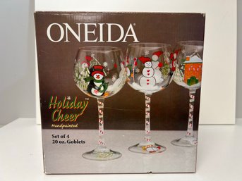 Set Of 4 New In Box Hand Painted Christmas Themed 20oz Glass Wine Goblets By Oneida