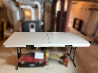 C/ Lifetime Folding Resin Table 6 Foot Long