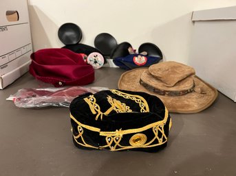 BR/ Vntg 5 Hats 1 Gloves - Velvet Folkloric Fez, John Wanamaker, Henschel Suede, 2 Vintage Mickey Mouse Ears