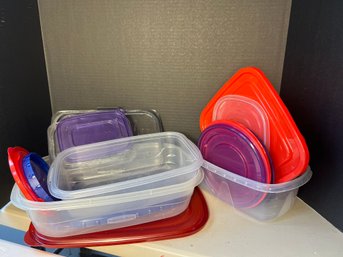 P/ Variety Of Plastic Containers And Lids: Rubbermaid Etc