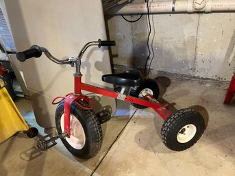 C/ Harbor Freight Red All Terrain Kids Tricycle W Inflatable Tires & Tow Hitch, Model #37292