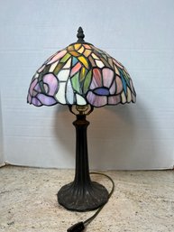 FR/ Beautiful Tiffany Style Table Lamp - 18' Tall