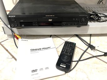 BR/ Sony CD DVD Player DVP-S300 W Manual & Remote