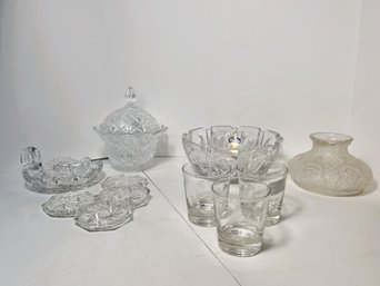 AN/CR196 Box 11pcs - Assorted Cut And Pressed Glass, Crystal, Etched Glass Etc