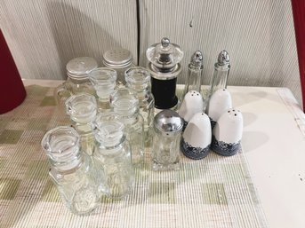 K/ 16pcs - Variety Of Salt And Pepper Shakers, Glass Spice Bottles With Rubber Caps