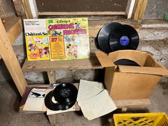 C/ Box - Record Collection #10 - 78rpms, 45rpms And 2 Kids