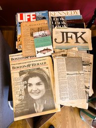 LR/ Box Ephemera - 3 Look Magazines 1967, 3 Life Magazines 1978-1982, Newspapers Blizzard 78, Jackie O Death