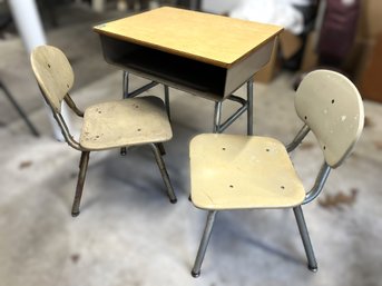 G/ 3pcs - Vintage Student Desk With 2 Chairs