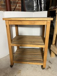 C/ Rolling Wood Work Bench With 2 Shelves