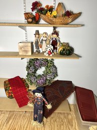 C/ 3shelves Bin And Loose - Seasonal Decorative Lot