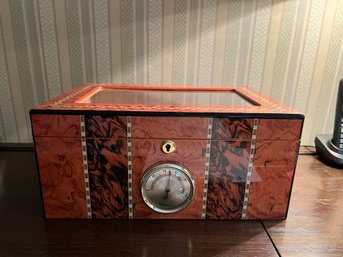 O/ Handsome Lacquered Wood Cigar Humidor By Drew Estate, Inlaid Designs, Clear Window Top, Accessories Inside