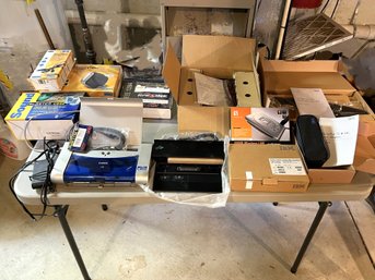 C/ Tech Lot #6 - ThinkPad Accessories X3 Ultra Base, Power Adapter, Battery, Canon I70, OmniView Accessories,