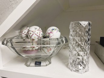 2B1/ 11pcs - Mikasa Glass Footed Bowl, 9 Porcelain Decorative Balls & A Pillar Solar Light