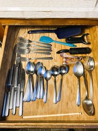 K/ Drawer Of Insico Flatware & Assorted Utensils: Peelers, Spatula, Large Spoons, Measuring Spoons Etc