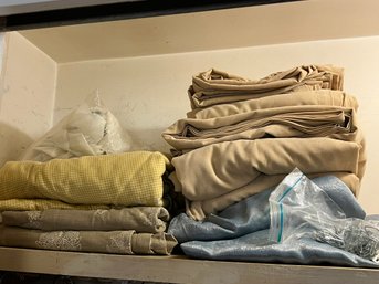 3B/ Assorted Curtain Lot And Bag Drapery Hooks