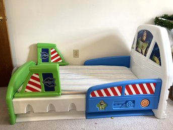 2BR/ Super Cute Little Tykes Buzz Lightyear Toddler Bed