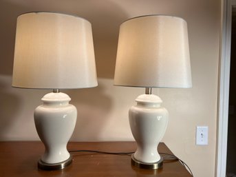 3B/ 2pcs - Matching Pair Pretty Cream Colored Lamps - Crackle Design