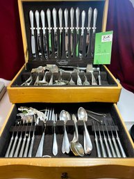 LS/ Box - Magnificent Kirk Sterling Silver Wadefield Pattern Flatware Service For 12 In Lined Box