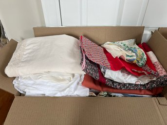 4BR/ Box - Table Linens And Aprons