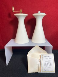 LS/ Box 2pcs - Lovely Lenox Fine China Salt And Peppermill Set