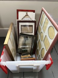 2BR/ Bin 17pcs - Assorted Frames In A Variety Of Sizes And Types