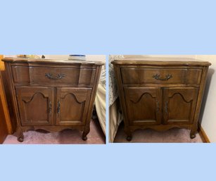 3BR/ Pair Of Vintage Bedside End Tables By White Fine Furniture