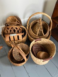 2BR/ Bundle Of Wicker Baskets In Various Sizes And Shapes, Some With Handles: Small, Medium And Large