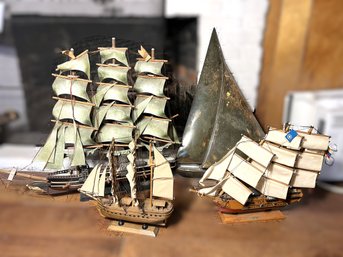 LF/ 4pcs - US Constitution, Cutty Sark, Small Ship Models And Metal Wall Sailboat