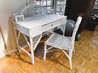 2 Piece White Wicker Desk And Chair Set