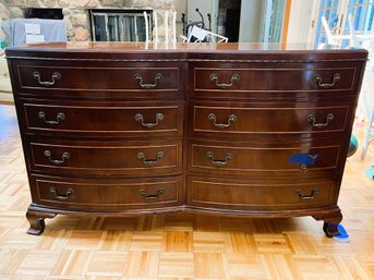 Beautiful Vintage Double Bow Front 8 Drawer Dresser By Rway