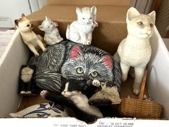 B2A/ Cat Lovers Bundle - 10 Assorted Cute Cat Figures Collectibles