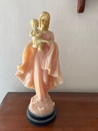 B2A/ Beautiful Pink Alabaster/Cast Resin Virgin Mary Madonna & Baby Jesus Figure Marked Gino Ruggeri