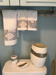 B2/ 9 Pc Matching Bath Cafe & Shower Curtain, Hand Towels, Wastebasket, Soap Dish, Cup By Deco Bain