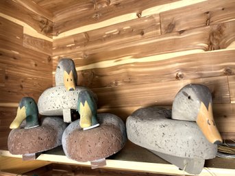 L4/ 4pcs - Duck Decoys - One With Weight Attached