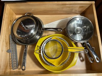 K/ Drawer 8pcs - Cookware, Colander And Strainers Lot