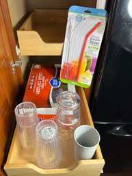 K/ 7pcs - Plastic Drink Ware And Disposable Cutlery