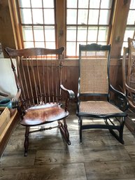 FR/ 2pcs - Vintage Rocking Chairs - One Cane, One Spindle Back
