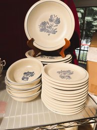 28 Pc Pfaltzgraff Plates And Bowls