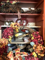 1HC/ 8pcs - Shelf Of Assorted Seasonal Wreaths, Some Vine - Various Sizes