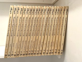 CRF8/L 20pcs: Vintage Disney Encyclopedias 1-20 Danbury Press