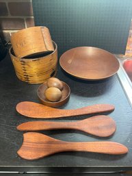 1HC/ 9pcs- Assorted Cool Wood Items: G.Keeler Cherry & Walnut Bowls, Cragin Round Box Etc