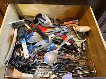 K/ Drawer Of Assorted Kitchen Utensils And Gadgets