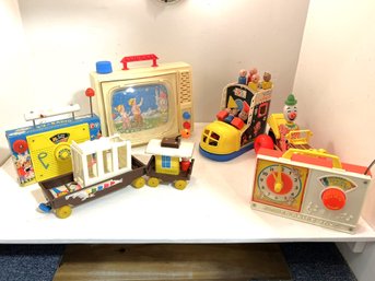 CRB6/L 15pcs: Box Of Vintage Fisher Price And Ohio Art Toys