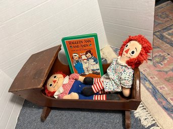 CRH10/L 4pcs: Vintage Raggedy Ann & Andy With Wooden Cradle And Book