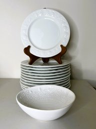 13 Pc's - 12 Franco Giorgi By Quadrifoglio White Plates With Fruit Trim & A White Bowl By Sweet Ceramics