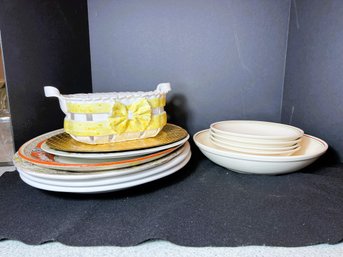 K/ 12pcs - Serving Platters, Spaghetti Bowls: Classico, Mintons, Ducks Unlimited Etc