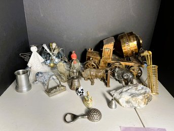 FR/ Lot Of Assorted Metal, Iron, Trinkets, Figures Etc